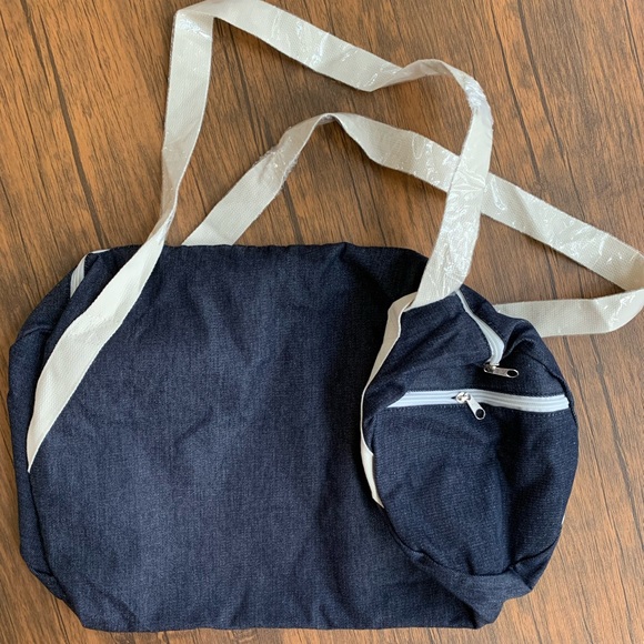 Will Workout for Cupcakes NWOT Duffel Gym Bag - Picture 2 of 2
